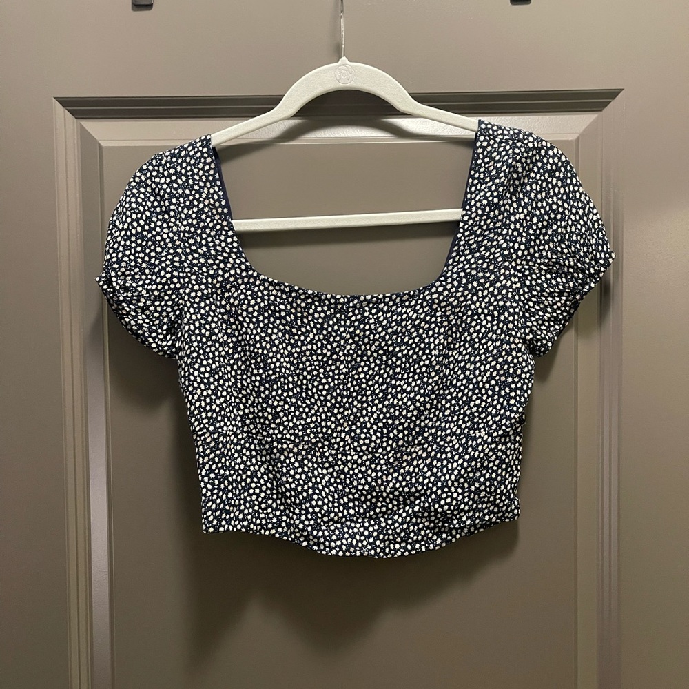 Crop top